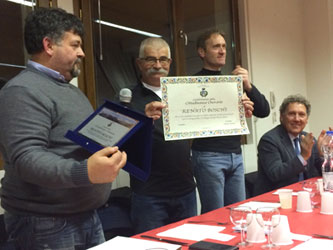 Renato Boschi Cittadino onorario di Antrona: la consegna della pergamena del riconoscimento
