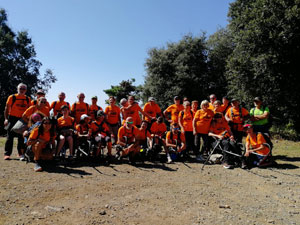 Il Gruppo Accompagnatori di Escursionismo adattato delle Sezioni CAI Est Monte Rosa al Raduno "A ruota libera" 2023